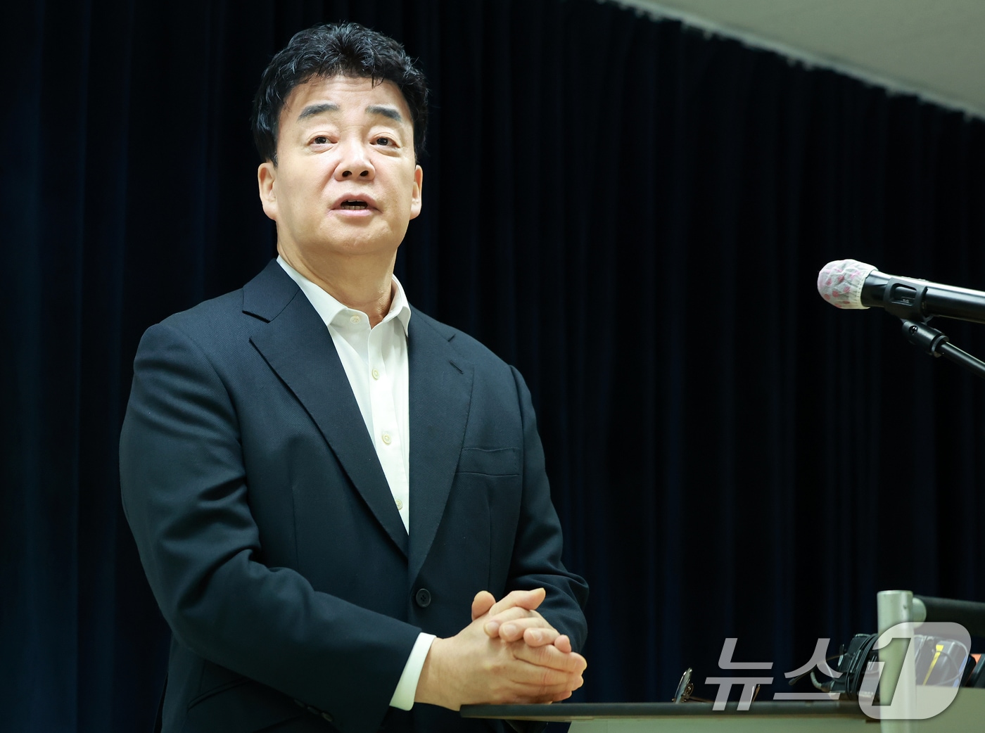 [단독]"백종원 또 혐의 벗었다"...관세청, 조리기기 분할 수입 "무혐의" - 뉴스 썸네일 이미지