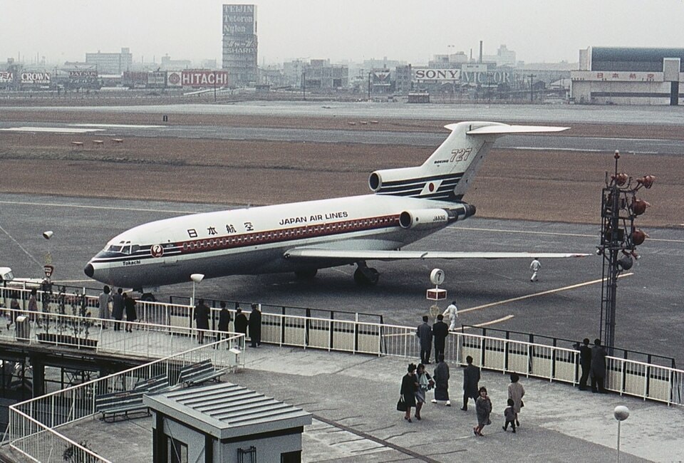 요도호와 동일 기종인 보잉 727기 &#40;출처: Jon Proctor &#40;GFDL 1.2 &lt;http://www.gnu.org/licenses/old-licenses/fdl-1.2.html&gt; 또는 GFDL 1.2 &lt;http://www.gnu.org/licenses/old-licenses/fdl-1.2.html&gt;&#41;, via Wikimedia Commons&#41;