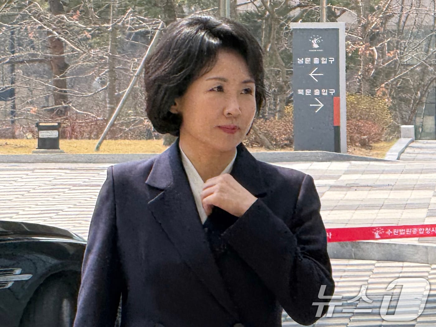 '공직선거법 위반' 혐의로 1심에서 벌금형을 선고받은 이재명 더불어민주당 대표 배우자 김혜경 씨가 31일 경기 수원시 영통구 수원지방법원에서 열린 항소심 2차 공판에 출석하고 있다. 2025.3.31/뉴스1 ⓒ News1 김기현 기자