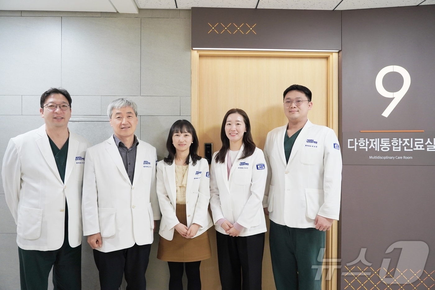 가톨릭대 인천성모병원 폐암팀 의료진(인천성모병원 제공) / 뉴스1