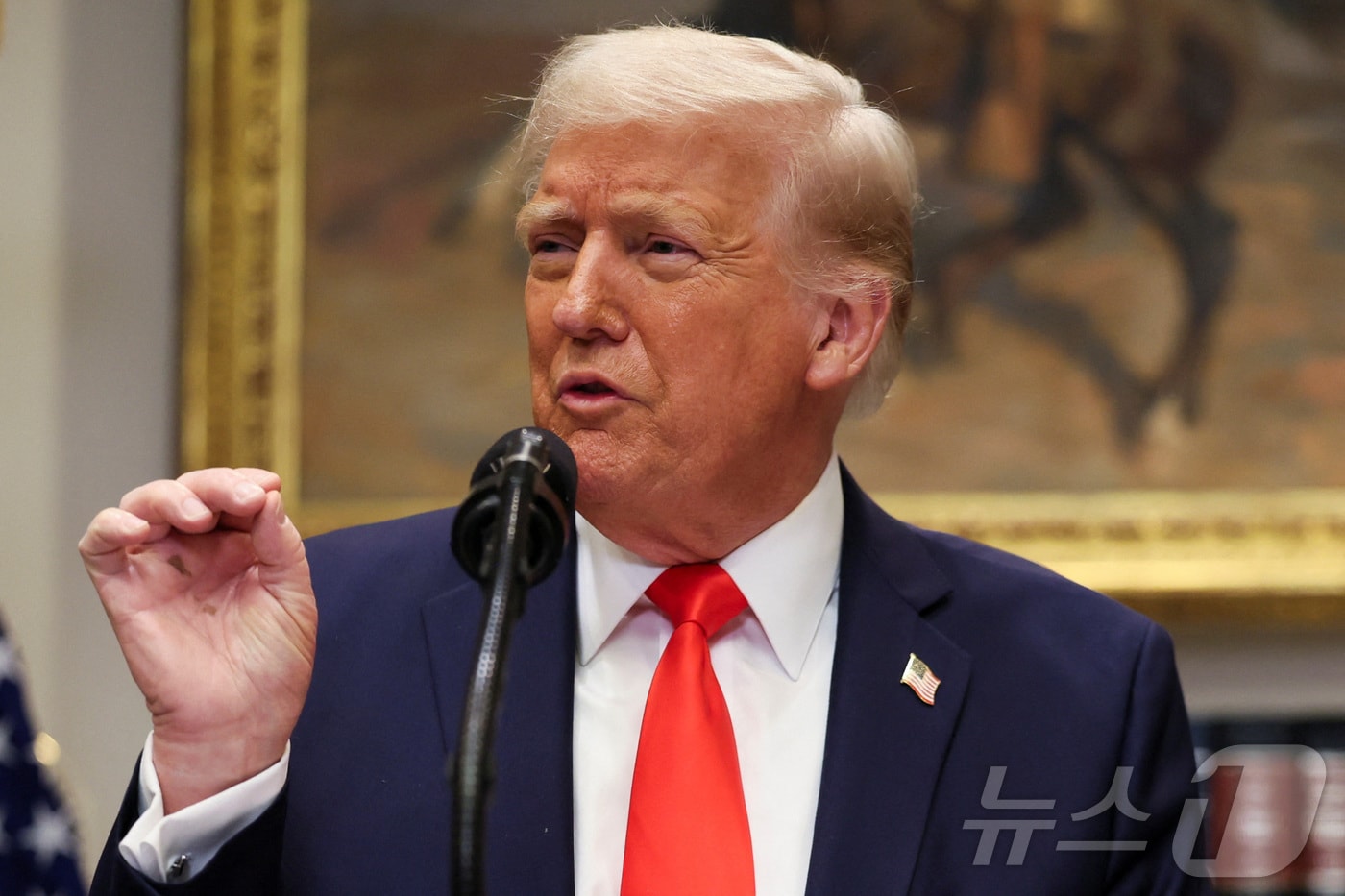 '트럼프 리스크'에도...수혜주 방산·조선株는 '불기둥'[핫종목] - 뉴스 썸네일 이미지