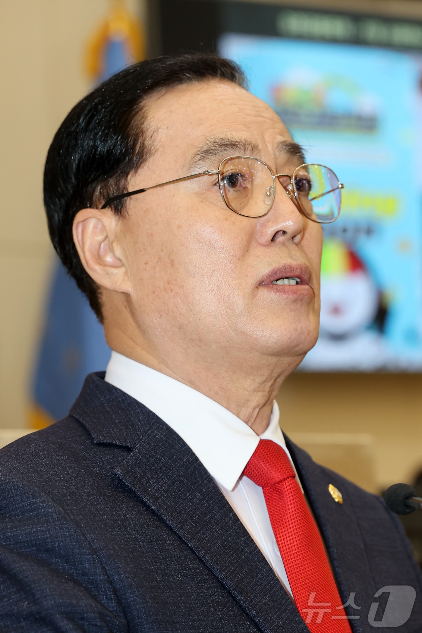 이상범 경북 포항시의회 가 선거구 의원이 6일 포항시 제322회 임시회에서 시정 질문을 하고 있다. (포항시의회제공, 재판"매 및 DB 금지) 2025.3.6/뉴스1