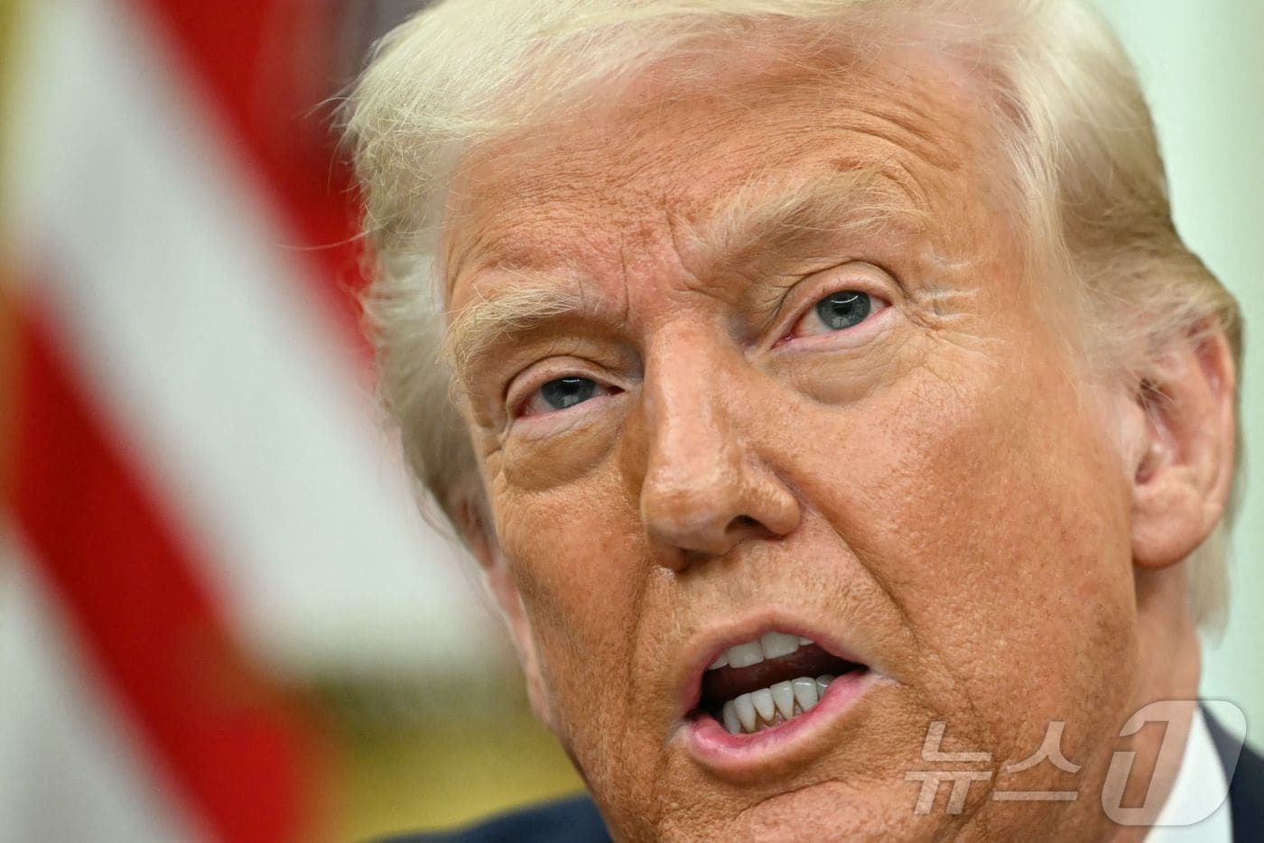 트럼프, 비트코인 비축 행정명령 서명…