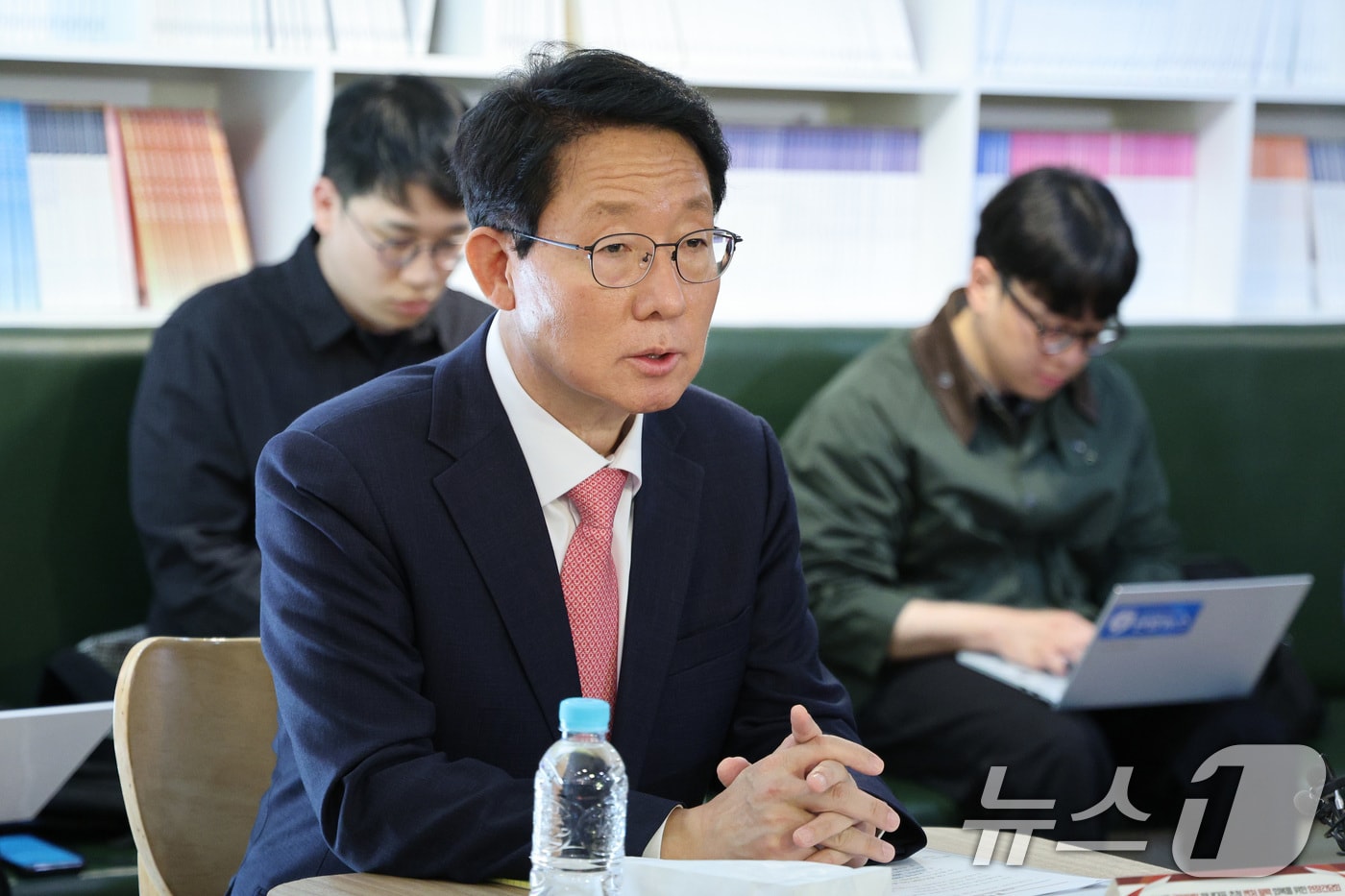 김상훈 국민의힘 정책위의장이 1일 오후 서울 구로구 벤처기업협회 이민화라이브러리에서 열린 벤처 활력 회복을 위한 현장간담회에서 발언하고 있다. 2025.4.1/뉴스1 ⓒ News1 신웅수 기자