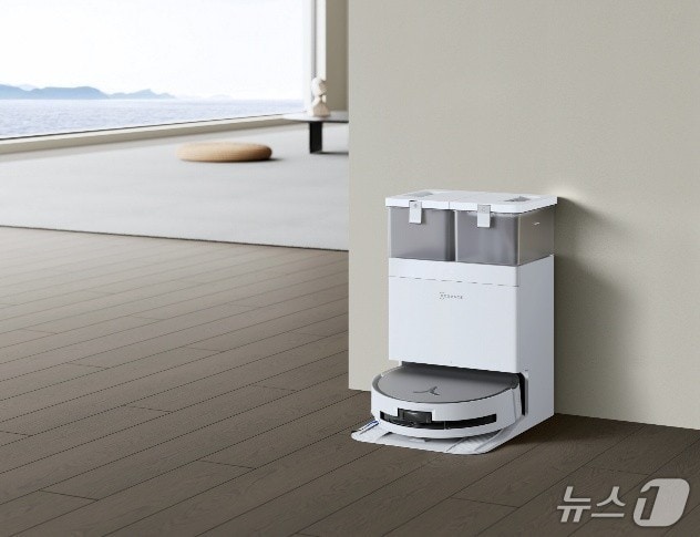 에코백스 플래그십 모델 디봇(DEEBOT) X8(에코백스 로보틱스 제공)