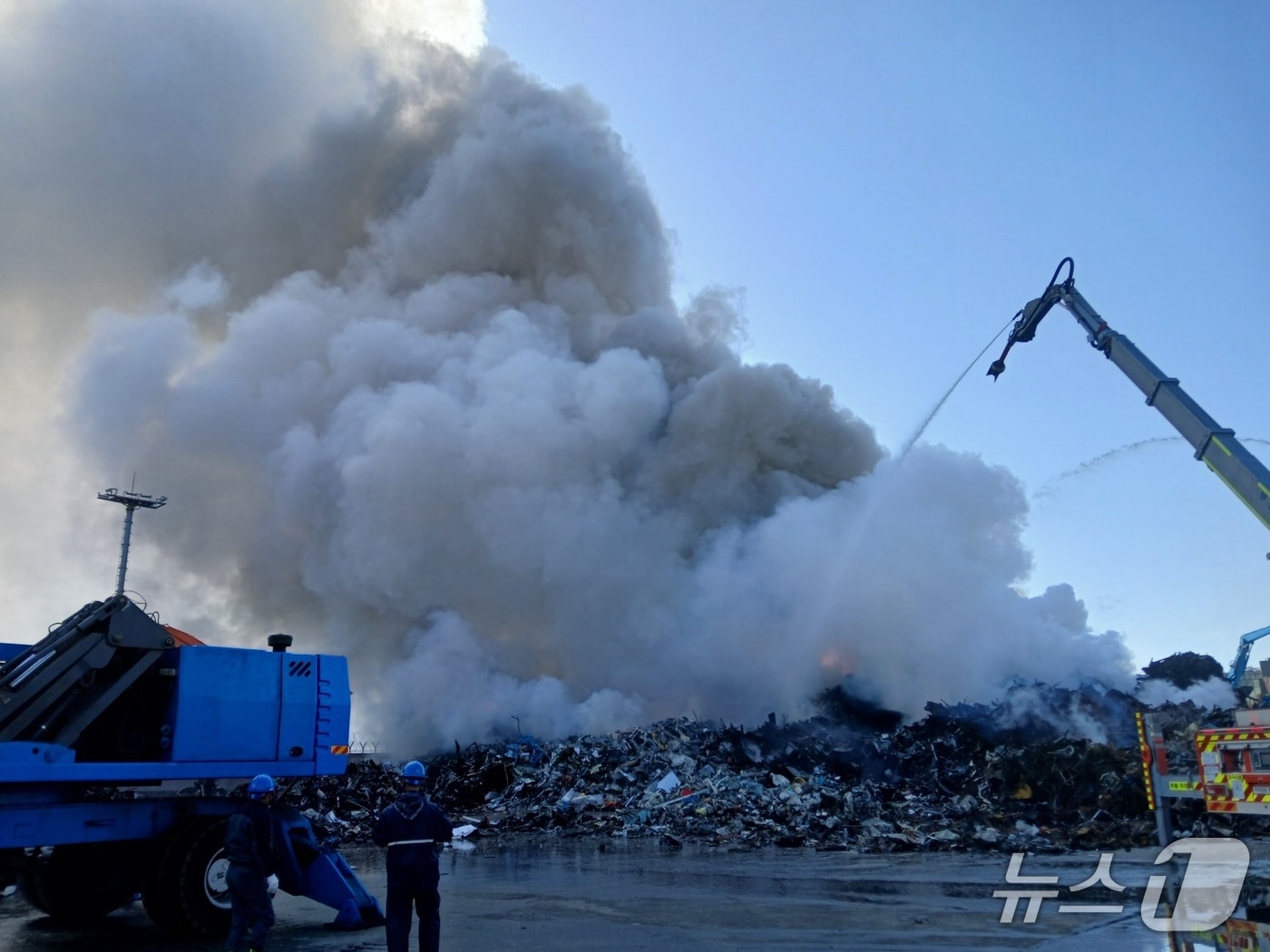 화재 현장(부산소방재난본부 제공. 재판매 및 DB금지). 2025.4.13