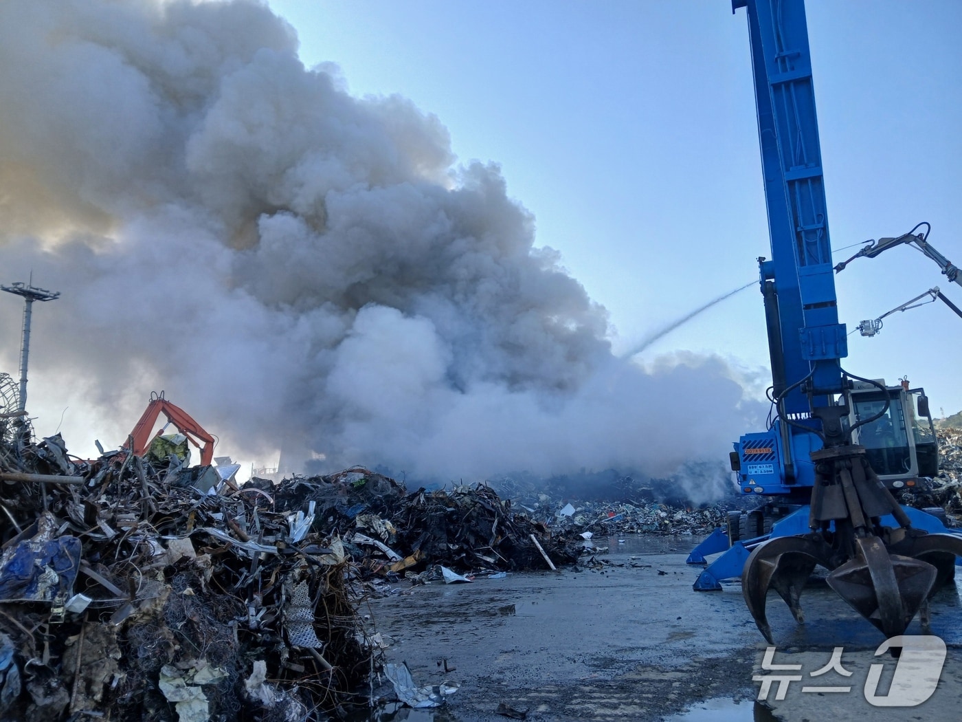 화재 현장(부산소방재난본부 제공. 재판매 및 DB금지). 2025.4.13