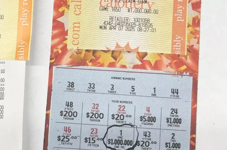 샌루이스오비스포의 샌디스 리커에서 팔린  당첨 복권(사진 출처: 윌슨 사만) 