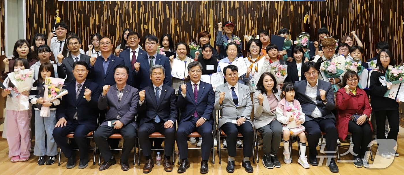 충북 진천군 장애인복지관은 18일 45회 장애인의 날을 맞아 다양한 행사를 개최했다.(진천군 제공)/뉴스1