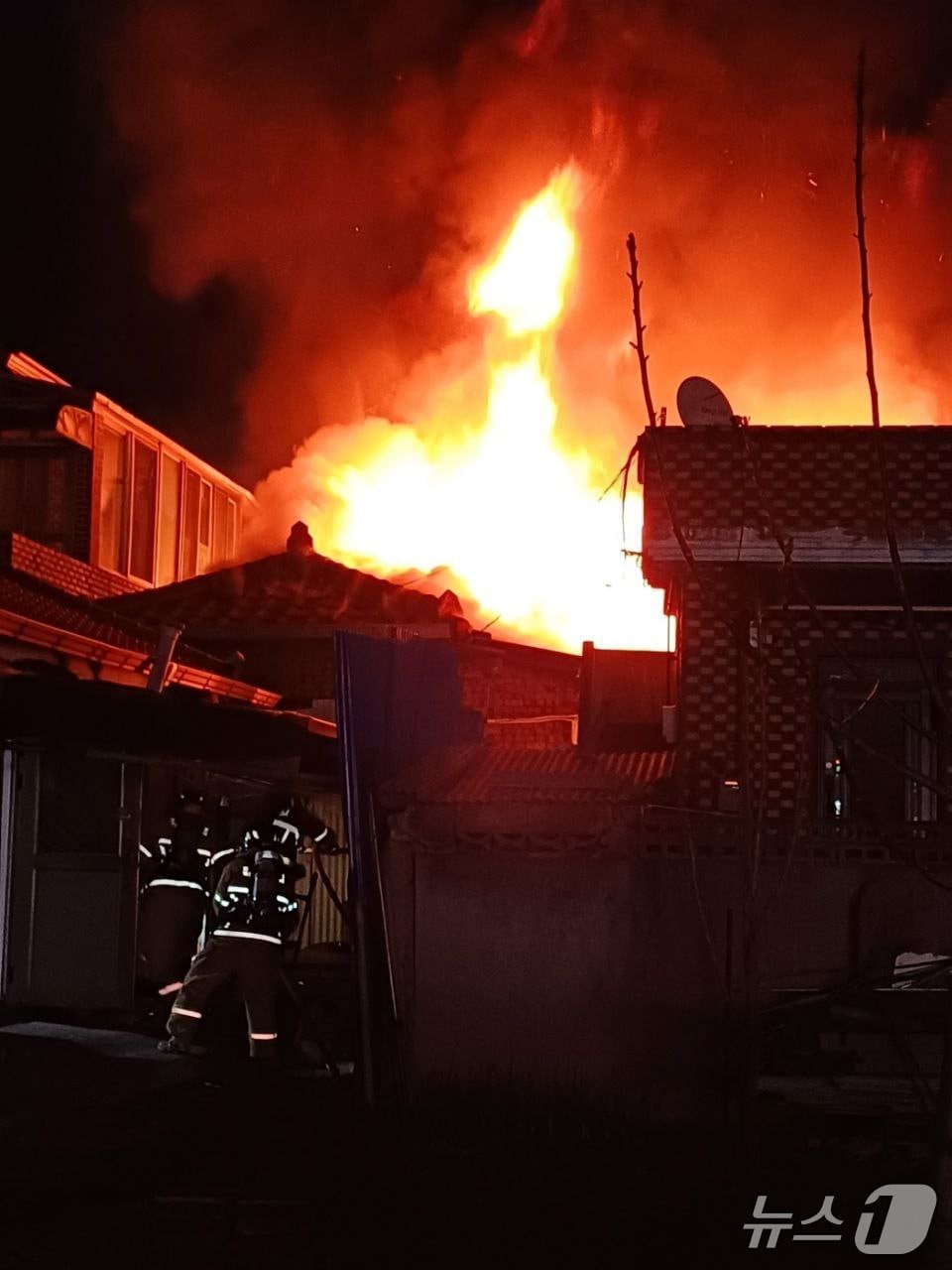 화재 현장. (경기도소방재난본부 제공. 재판매 및 DB 금지) 2025.4.19/뉴스1 