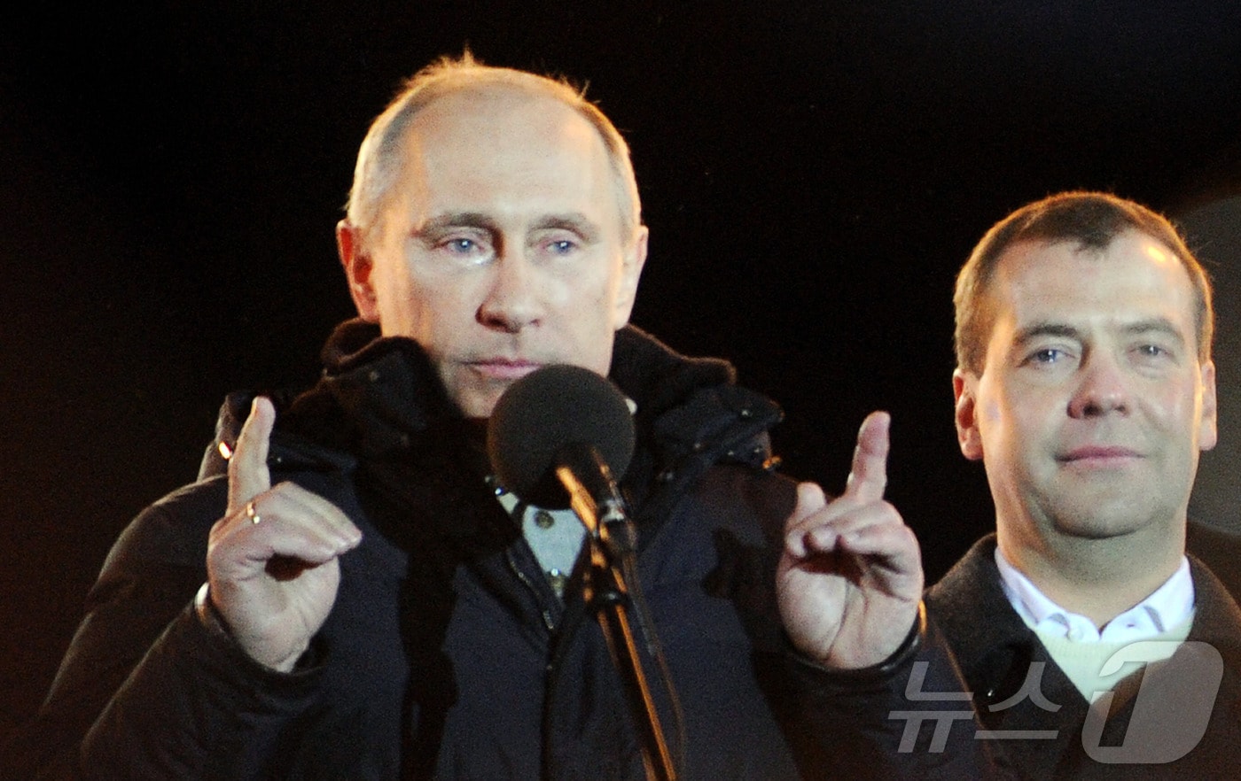 블라디미르 푸틴(좌)과 드미트리 메드베데프. ⓒ AFP=뉴스1 ⓒ News1 구경진 기자