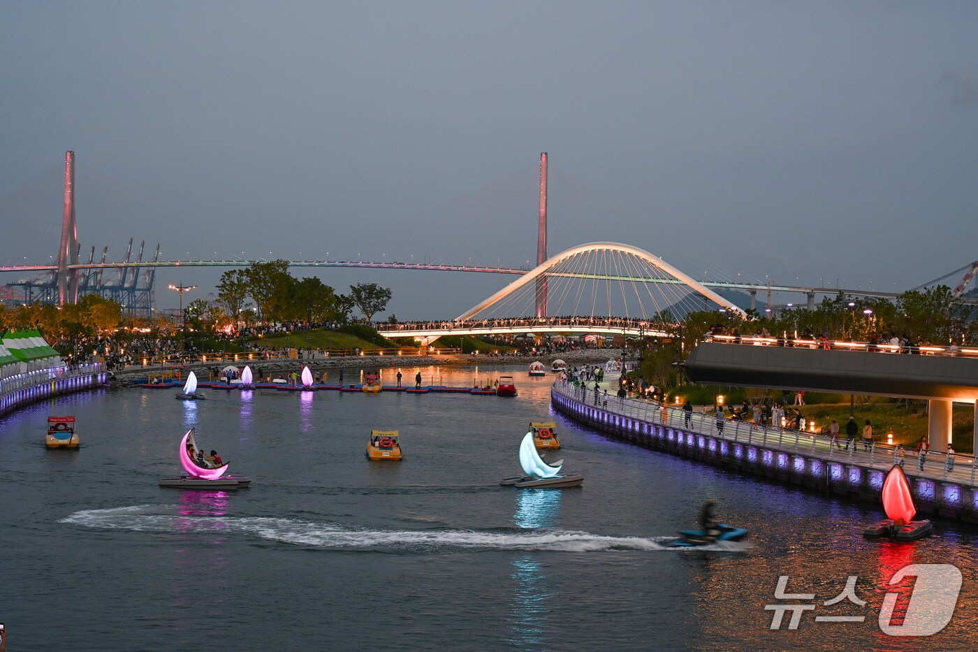 별빛수로 전경(부산항만공사 제공)