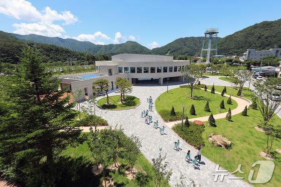 인제 기적의 도서관.(인제군 제공)/뉴스1