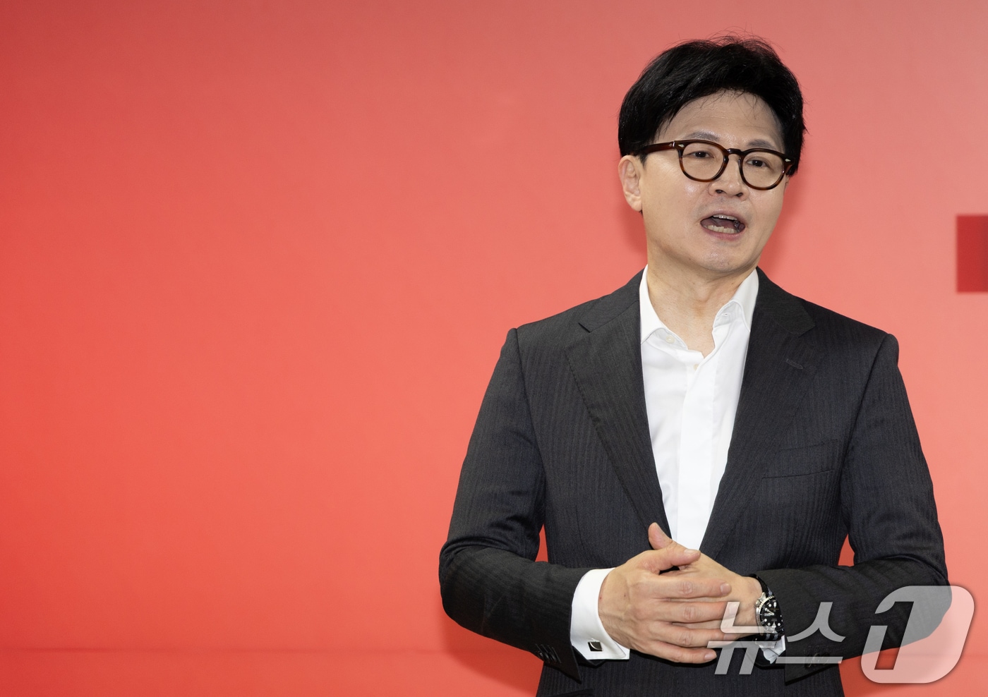 한동훈 국민의힘 대선 경선 후보가 22일 오후 서울 여의도 자신의 캠프 사무실에서 열린 중앙차세대위원회 간담회에서 발언을 하고 있다. 2025.4.22/뉴스1 ⓒ News1 이재명 기자
