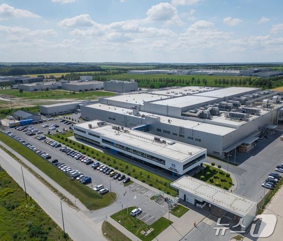 솔루스첨단소재 헝가리 공장(솔루스첨단소재 제공)  