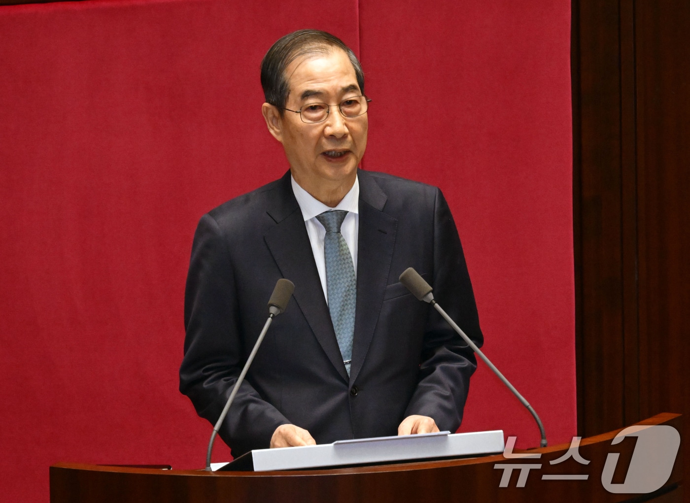 한덕수 대통령 권한대행 국무총리가 24일 오전 서울 여의도 국회 본회의장에서 열린 제424회 국회(임시회) 제6차 본회의에서 2025년도 제1회 추가경정예산안에 대한 정부의 시정연설을 하고 있다.(공동취재)2025.4.24/뉴스1 ⓒ News1 이재명 기자