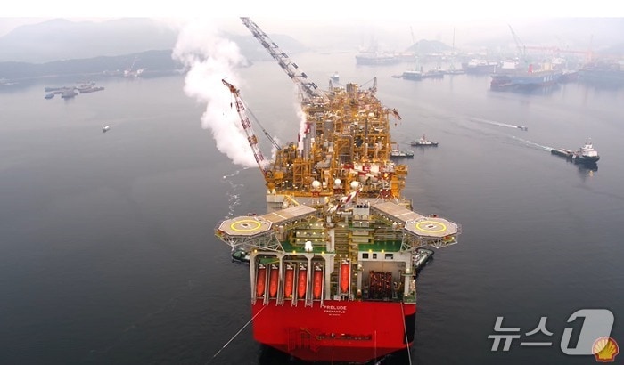 삼성중공업이 제작한 FLNG(삼성중공업 제공)