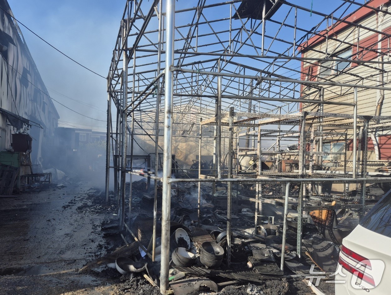 화재현장(경기도소방재난본부 제공.재판매 및 DB금지)