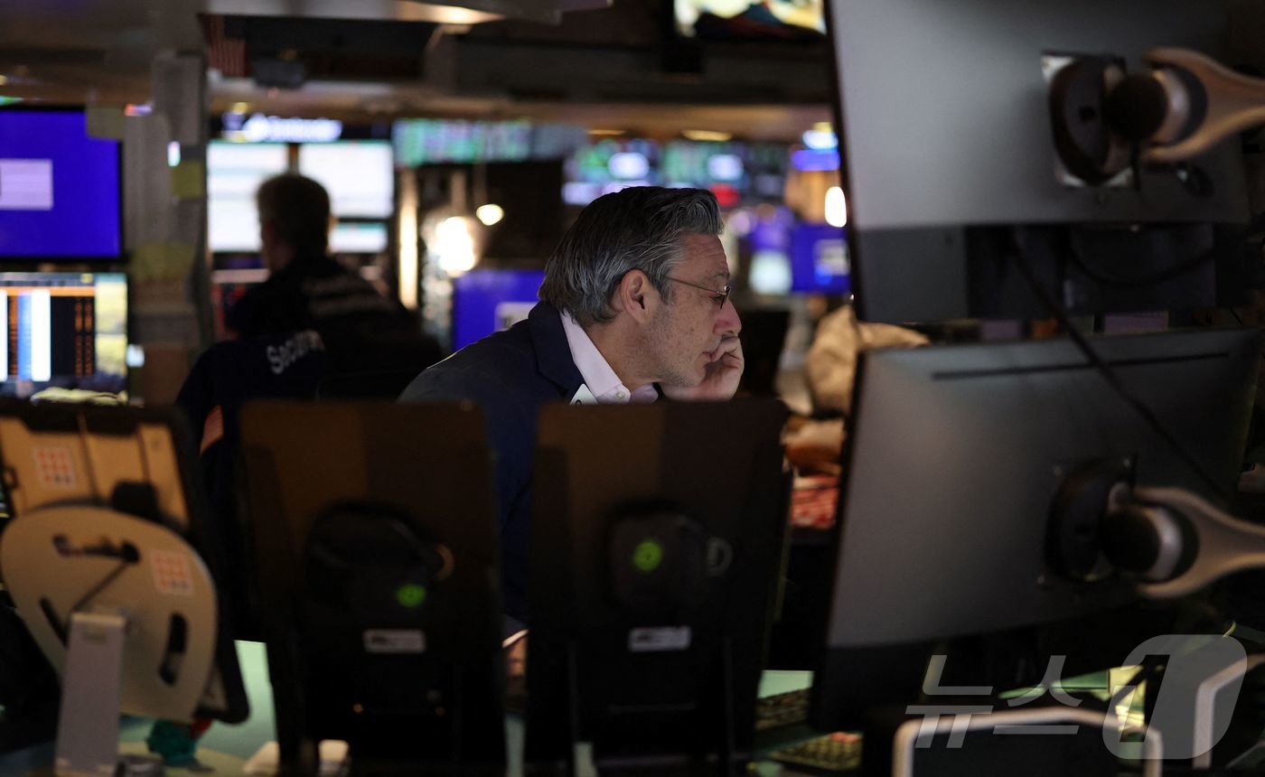 뉴욕증권거래소 트레이더 ⓒ AFP=뉴스1