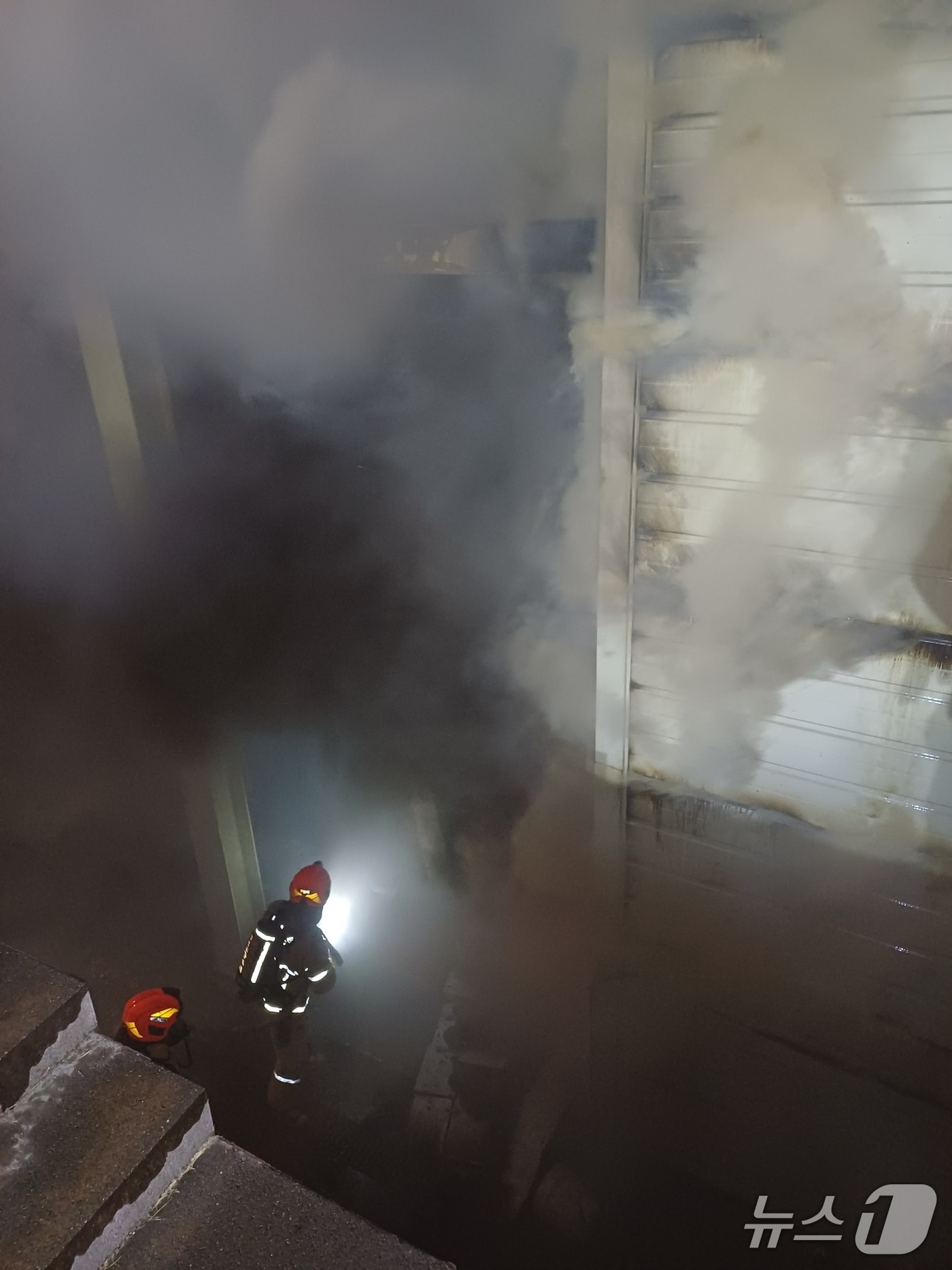 진천 식품 제조 공장 화재(진천소방서 제공. 재판매 및 DB금지)