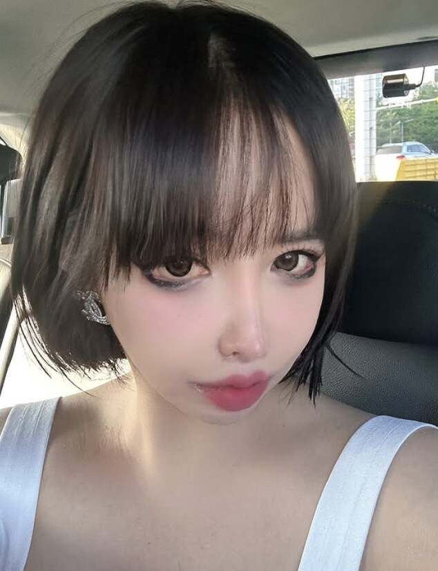 박봄