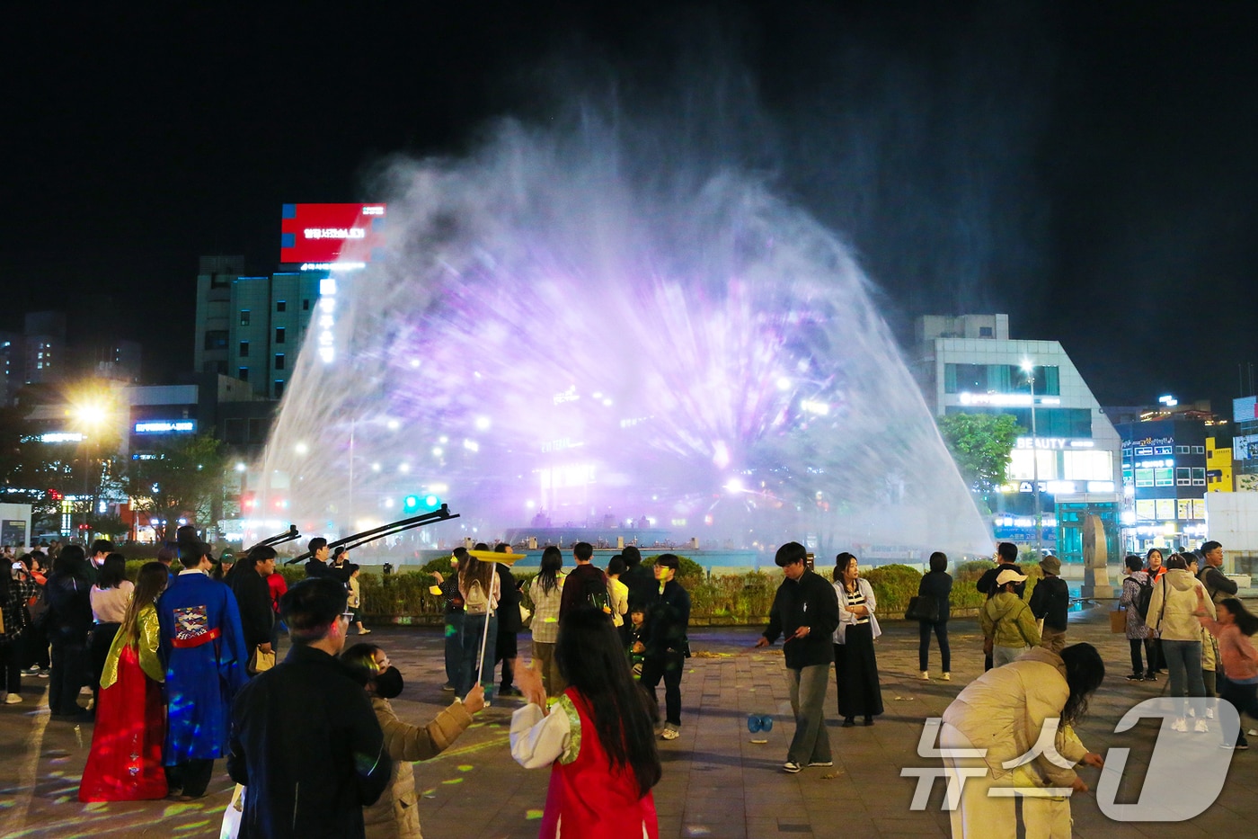 5·18민주광장 빛의 음악분수. (광주 동구 제공. 재판매 및 DB 금지)