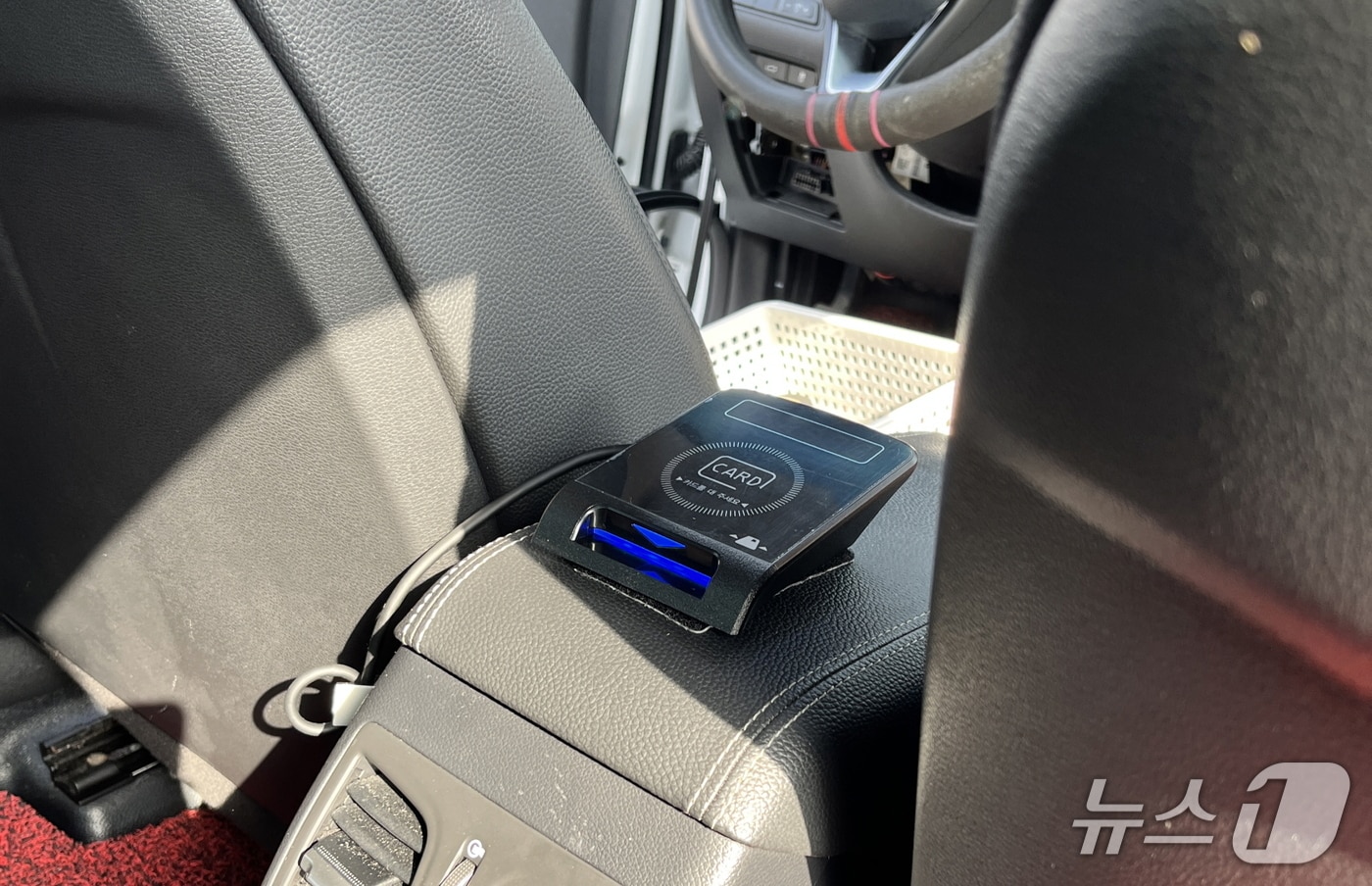 전북자치도 남원시가  택시 뒷자석 카드 단말기 설치 지원에 나선 가운데 시민들이 긍정적 평가를 하고 있다.(남원시 제공. 재판매 및 DB금지)/뉴스1