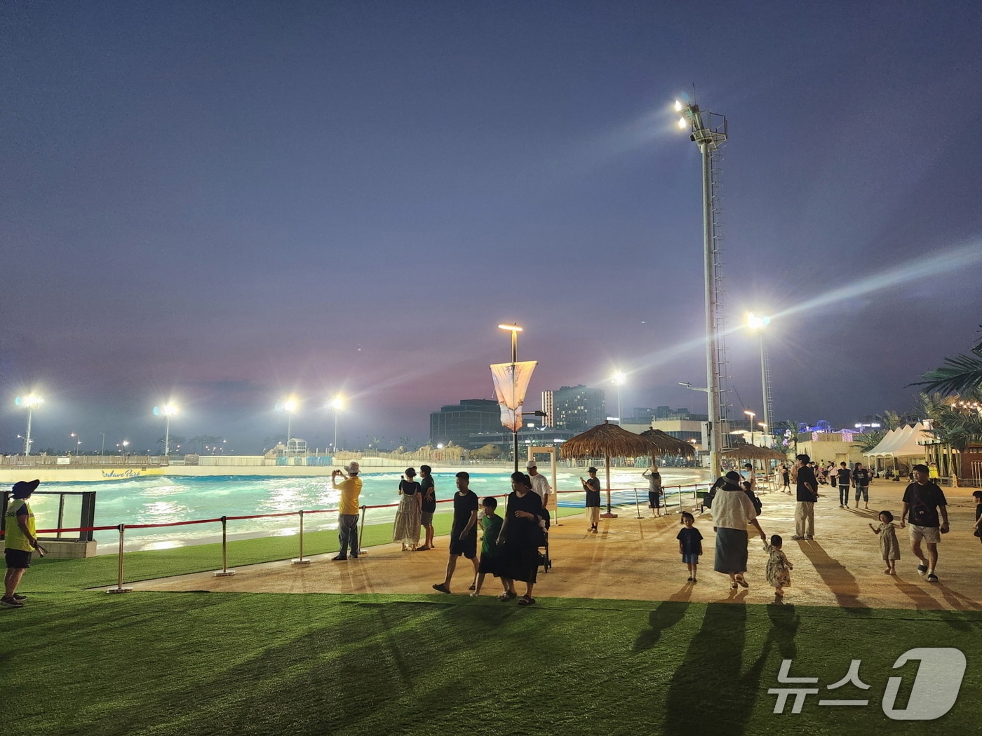 웨이브파크 야간개장.(시흥시 제공)
