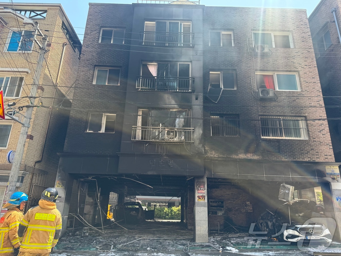 29일 낮 12시 41분께 전북자치도 전주시 완산구 효자동 한 다가구주택에서 불이 났다. ⓒ News1 장수인 기자