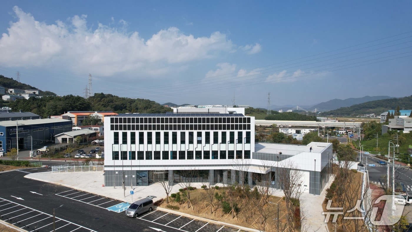 29일 김해시 한림면 명동일반산단에 문을 연 미래자동차 버추얼센터 모습.&#40;김해시 제공. 재판매 및 DB금지&#41;