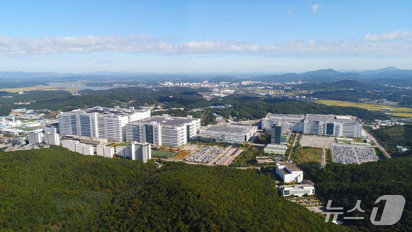 LG디스플레이 파주 사업장 전경(LG디스플레이 제공). ⓒ 뉴스1