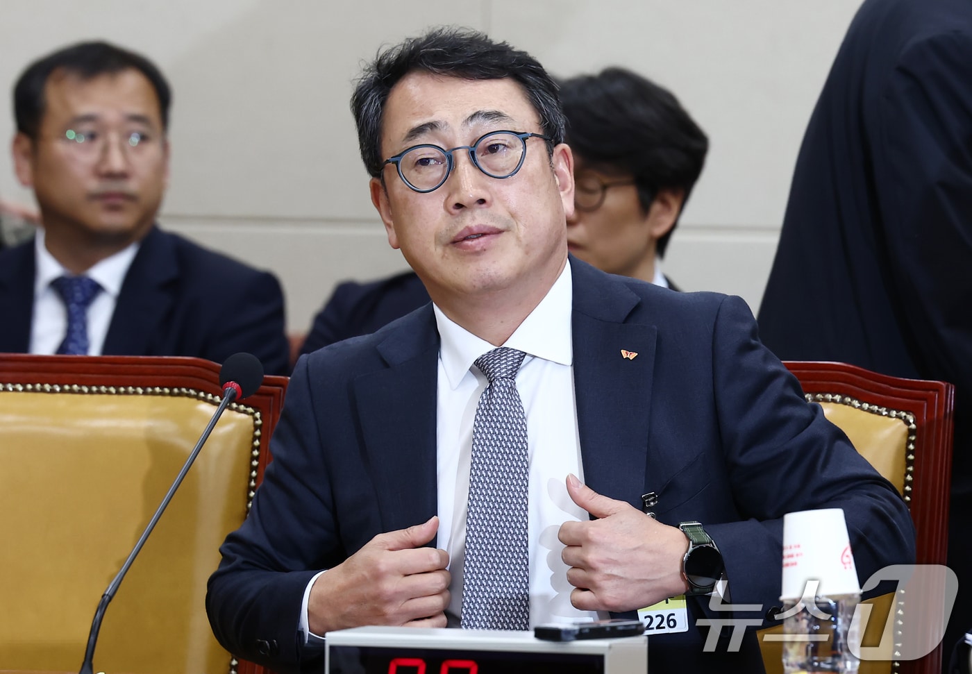 유영상 SKT 대표이사가 30일 오전 서울 여의도 국회 과학기술정보방송통신위원회에서 열린 YTN 등 방송·통신 분야 청문회에 출석해 있다. 2025.4.30/뉴스1 ⓒ News1 김민지 기자