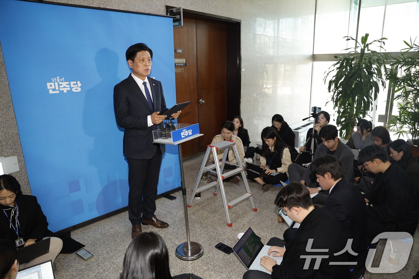 조승래 더불어민주당 수석대변인. 2025.4.4/뉴스1 ⓒ News1 안은나 기자