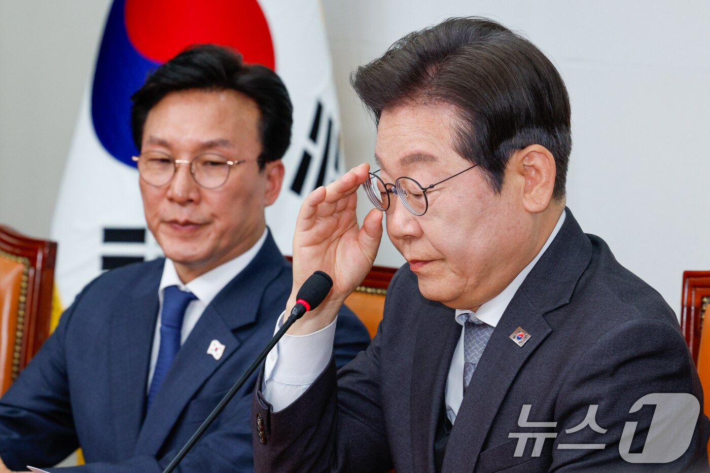 이재명 더불어민주당 대표가 4일 서울 여의도 국회에서 헌법재판소의 윤석열 대통령 파면 결정에 대한 입장을 밝히고 있다. 2025.4.4/뉴스1 ⓒ News1 안은나 기자