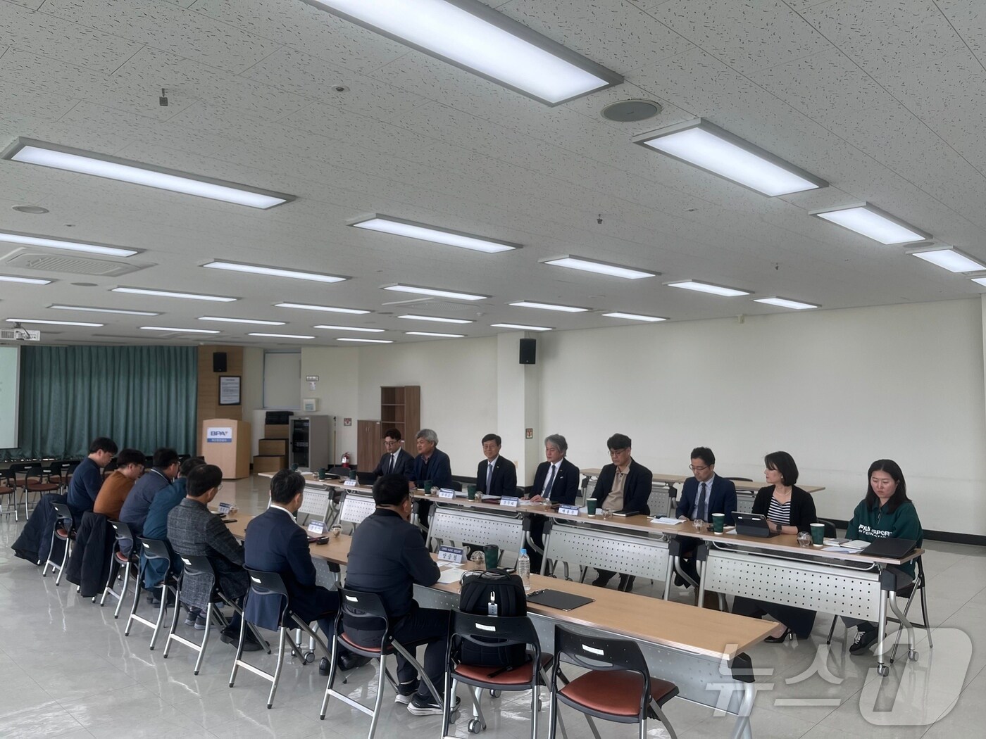 4일 미국 정부 상호관세 조치 대비 부산항만공사-관계기관 간담회가 진행되고 있다.(BPA 제공. 재판매 및 DB 금지)