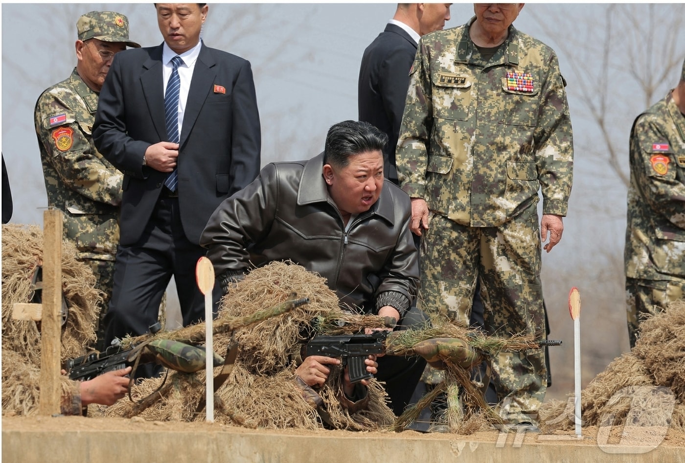 북한 노동당 기관지 노동신문은 5일 &#34;김정은 동지께서 4월 4일 조선인민군 특수작전부대들의 훈련기지를 방문하시고 종합훈련을 지도했다＂라고 보도했다. 이날 김 총비서는 특수작전능력을 고도화하기 위한 일련의 중대 조치들을 취할 데에 대한 중요 과업을 지시했다. [국내에서만 사용가능. 재배포 금지. DB 금지. For Use Only in the Republic of Korea. Redistribution Prohibited] rodongphoto@news1.kr