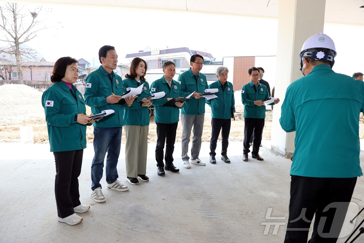 전북자치도 진안군의회가 제299회 임시회 일정에 따라 주요사업장 현지 확인을 실시했다.(의회제공. 재판매 및 DB제공)2025.4.6/뉴스1