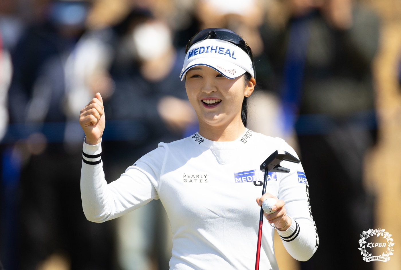 6일 부산 동래베네스트CC에서 열린 '두산건설 We've 챔피언십' 파이널 라운드에서 이예원이 2번홀 파세이브 홀아웃을 하고 있다. (KLPGA 제공. 재판매 및 DB 금지) 2025.4.6/뉴스1