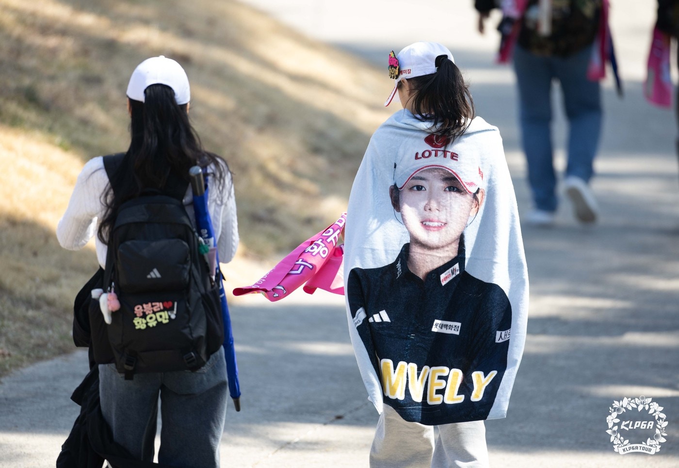KLPGA 투어 국내 개막전 두산건설 위브 챔피언십에 찾아온 황유민 팬. (KLPGA 제공)