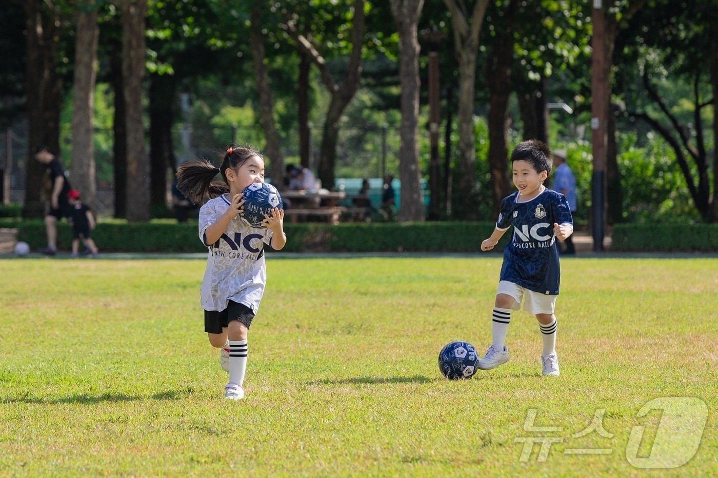 이랜드파크 켄싱턴리조트가평의 &#39;어린이 축구왕&#39; 패키지 이미지.&#40;이랜드파크 제공&#41;