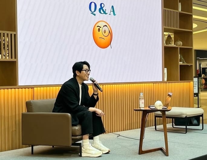 동물보호단체 '동물과 함께 행복한 세상'이 나응식 그레이스 고양이병원 원장과 함께 오는 20일 서울동물복지지원센터 동대문에서 특별 강연을 진행한다(나응식 수의사 인스타그램). ⓒ 뉴스1