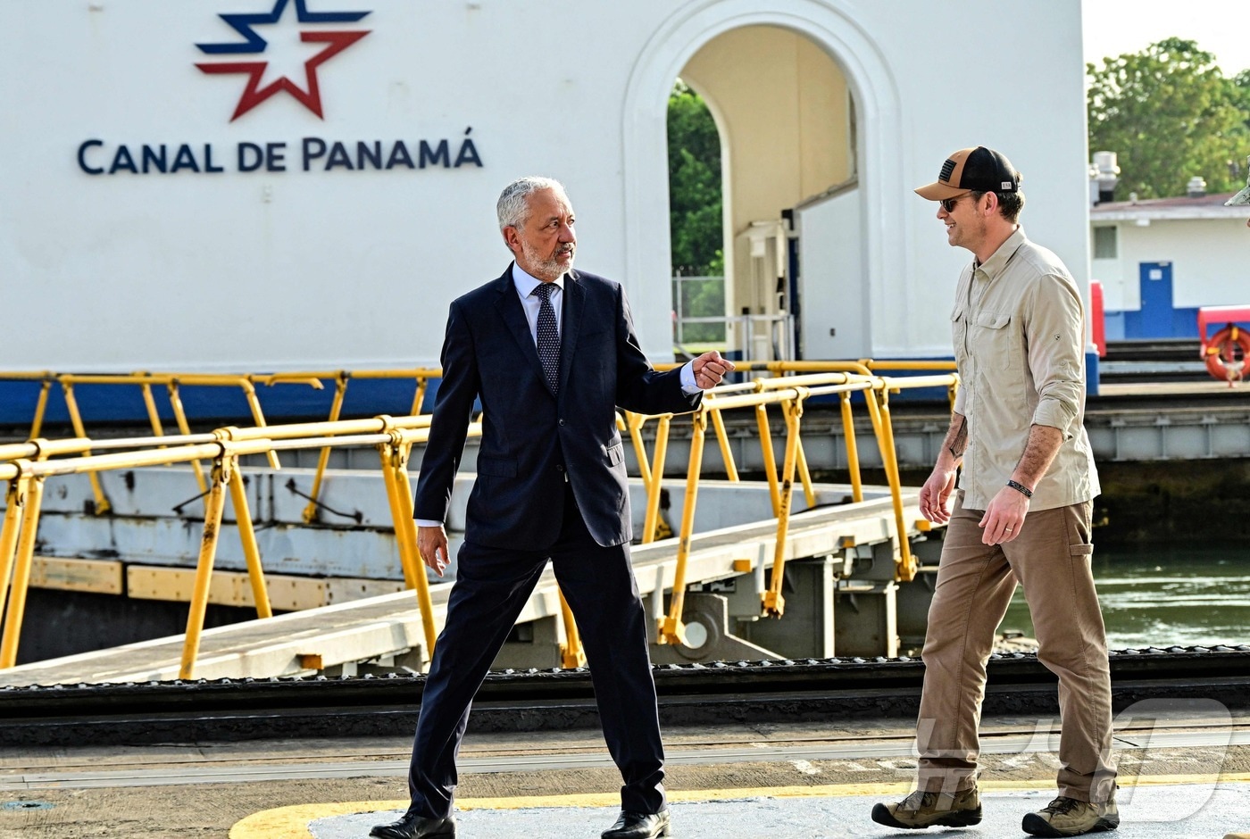 中, 홍콩 CK허치슨의 파나마 항만 운영권 인수 기업 불러 경고 - 뉴스 썸네일 이미지
