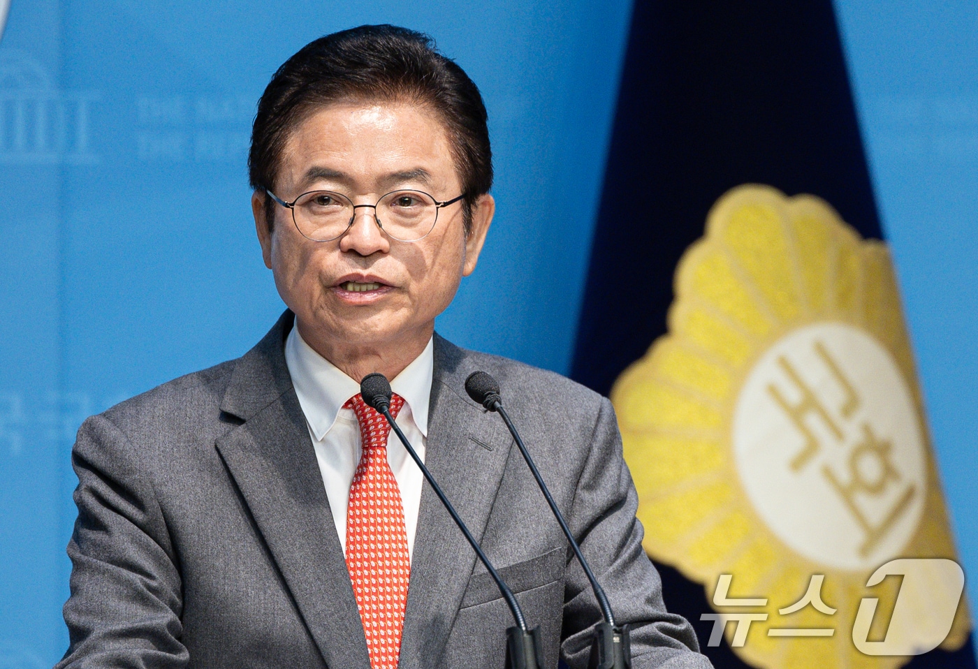 이철우 경북지사가 지난 9일 오후 서울 여의도 국회 소통관에서 제21대 대통령선거 출마를 선언하고 있다. 2025.4.9/뉴스1 ⓒ News1 이재명 기자