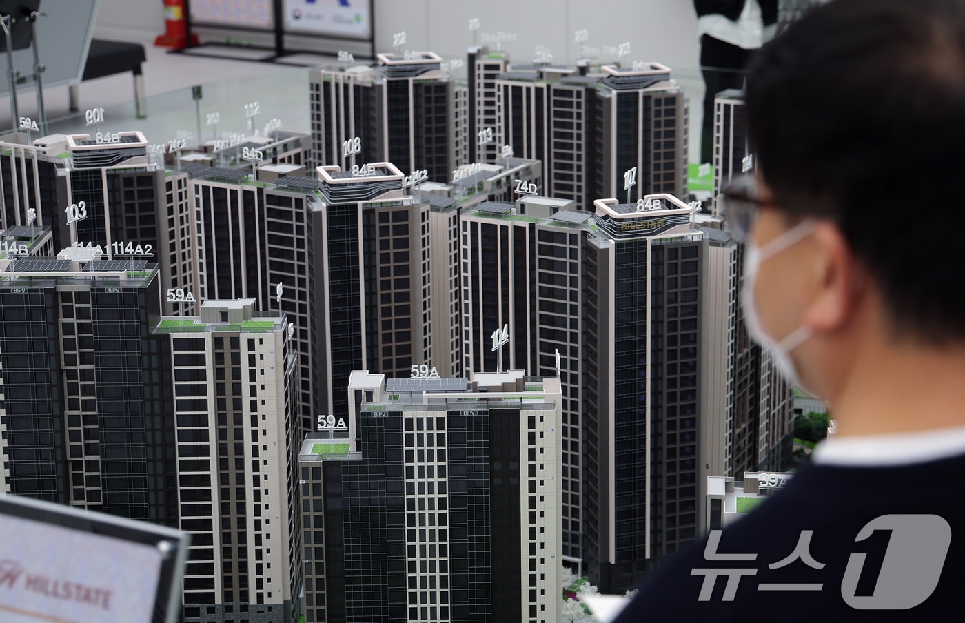 수도권 2만7000가구 분양...전매제한 해제 '내 집 마련' 기회 확대 - 뉴스 썸네일 이미지