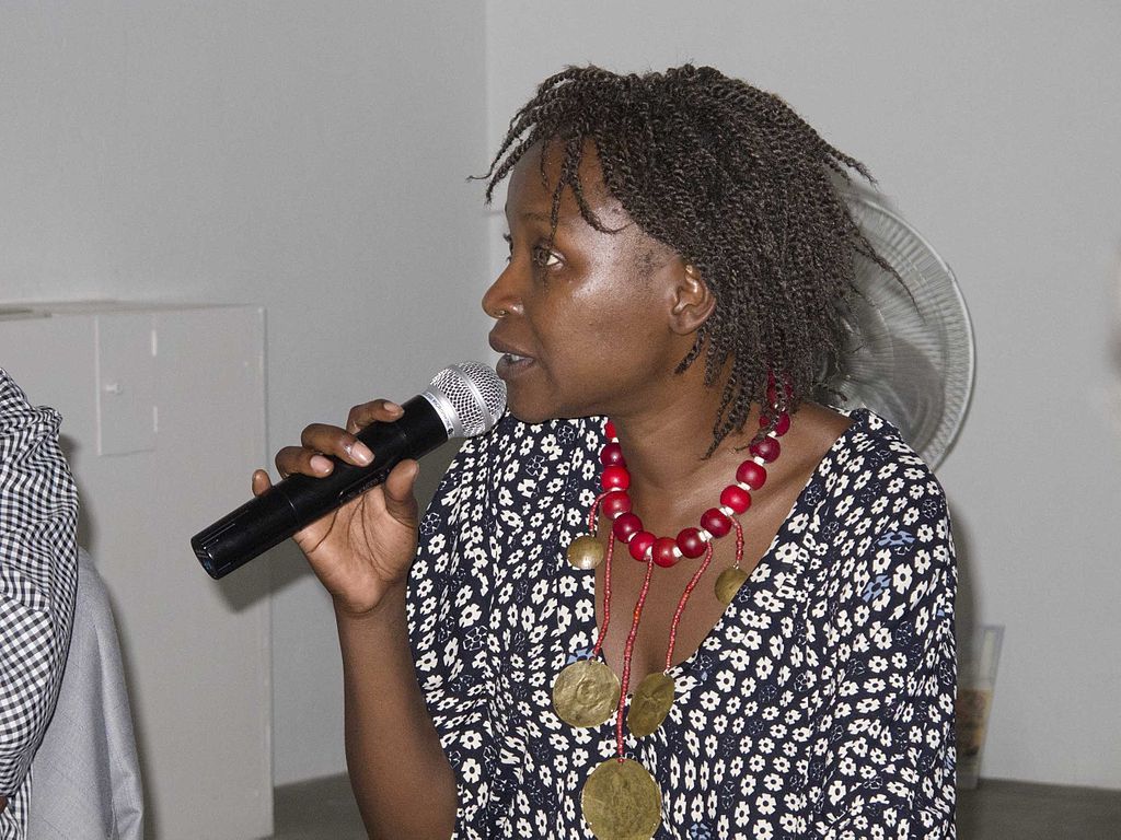 코요 쿠오 (출처: Koyo Kouoh, CC BY-SA 3.0, via Wikimedia)