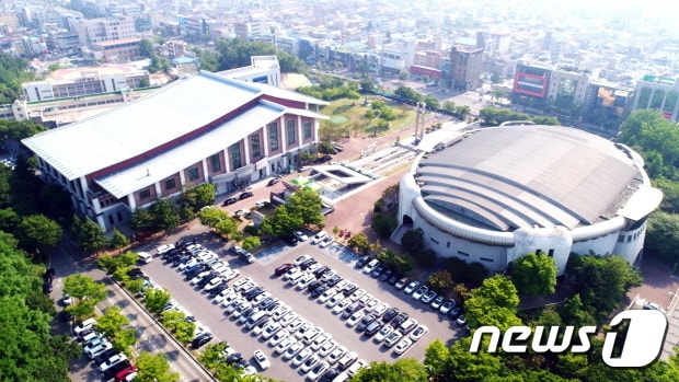 전주시설공단 본부가 위치한 화산체육관 전경/뉴스1DB