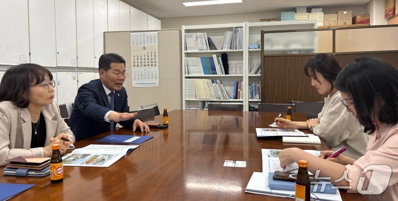 권익현 전북자치도 부안군수가 12일 정부세종청사를 방문해 지역 핵심 전략사업의 국가예산 반영을 위한 전방위 행보에 나섰다.(부안군 제공, 재판매 및 DB금지) 