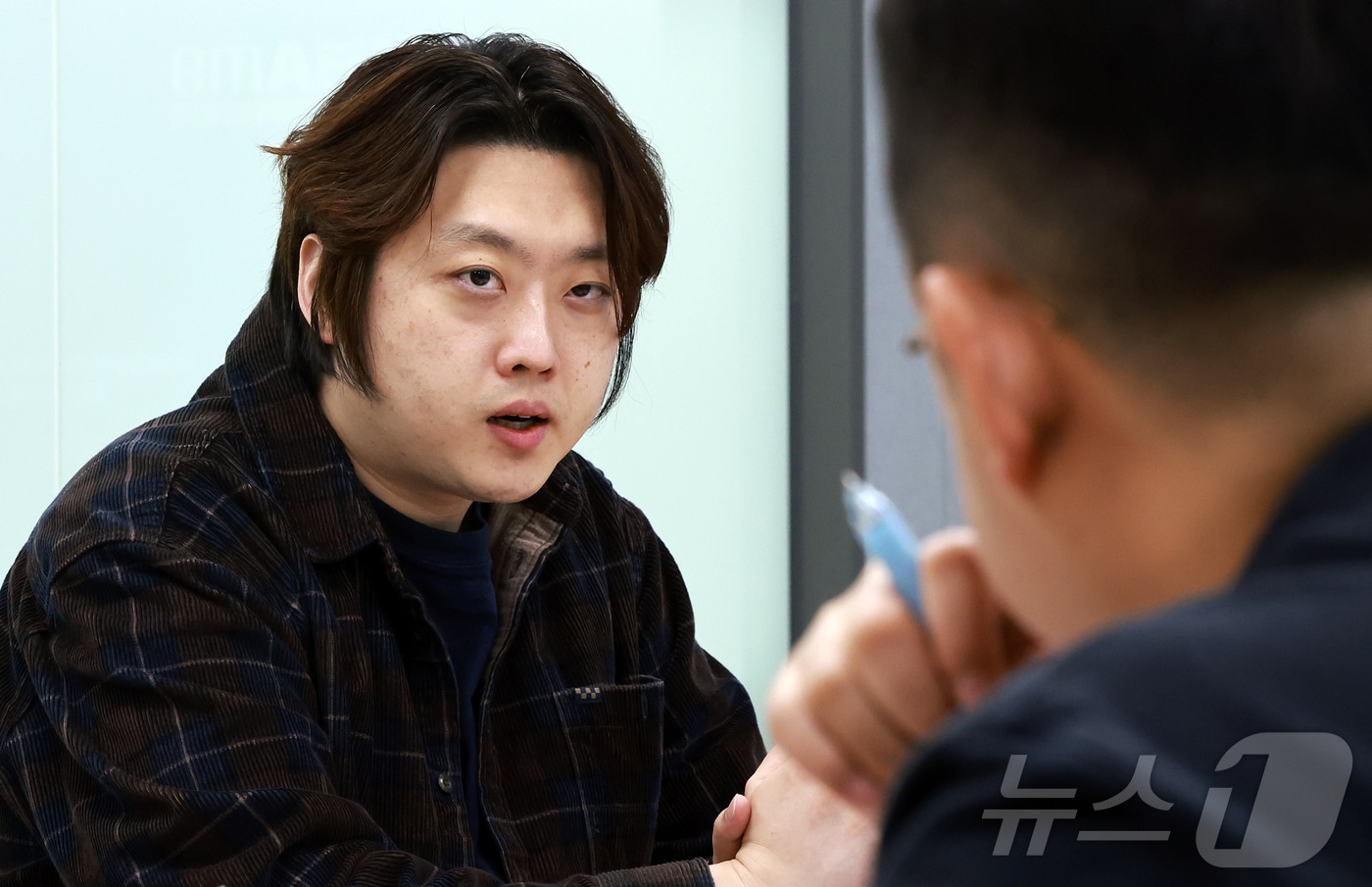 박단 전 대한전공의협의회 비상대책위원장&#40;대한의사협회 부회장&#41;이 서울 용산구 대한의사협회 내 의료배상공제조합에서 뉴스1과 인터뷰를 했던 모습. 2025.5.14/뉴스1 ⓒ News1 김진환 기자