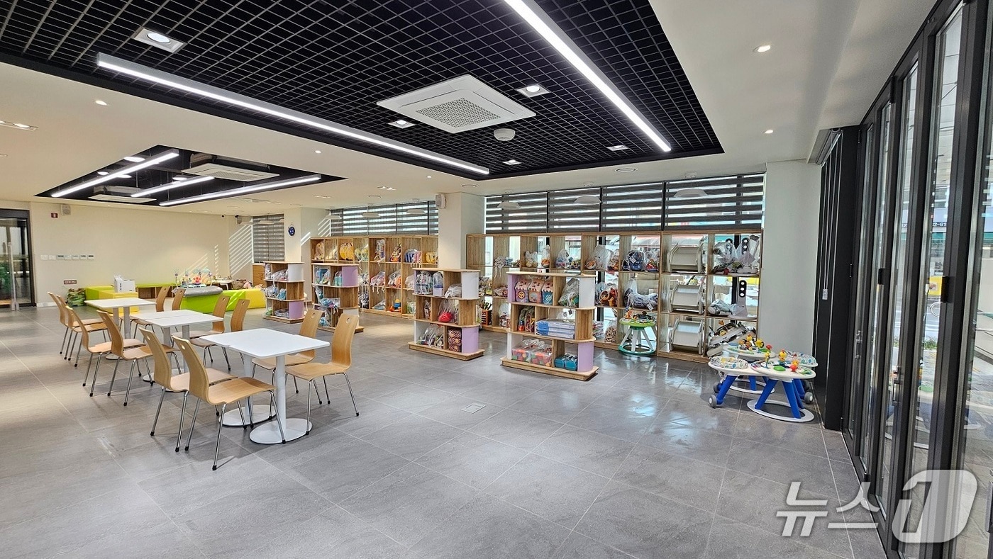 파동행정복지센터 1층에 조성된 &#39;장난감 숲&#39;&#40;대구 수성구 제공.재판매 및 DB 금지&#41;