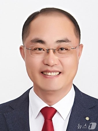 윤치국 제천시의원./뉴스1